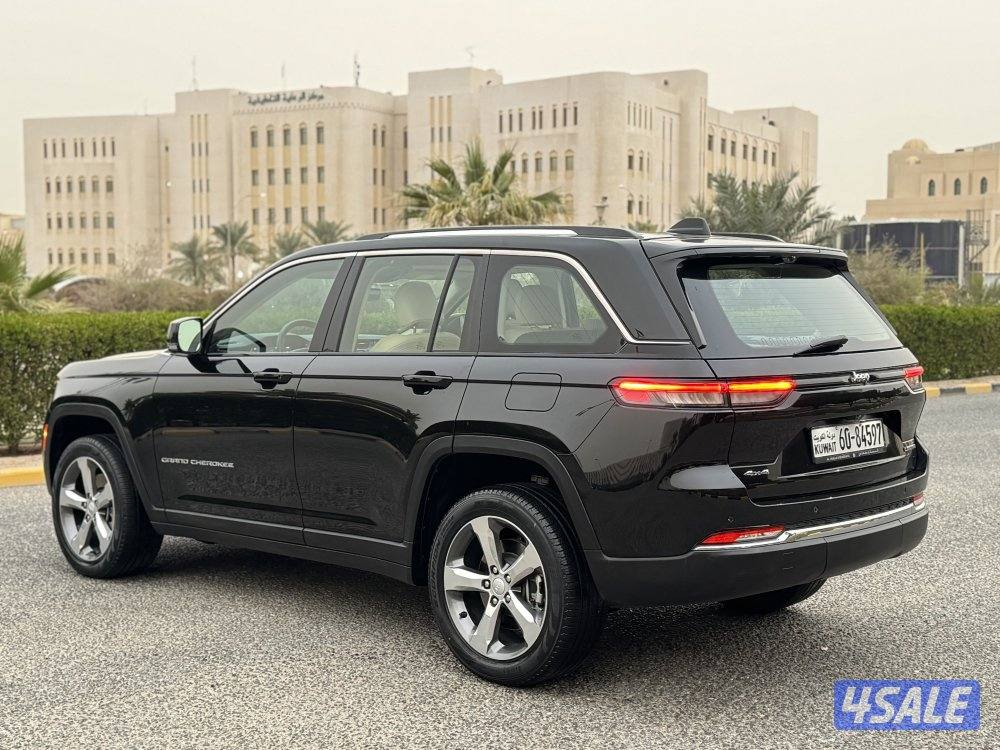 جراند شيروكي لميتد موديل 2022 بحاله الوكاله5