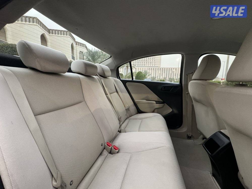 هوندا سيتي موديل 2019 بحاله الوكاله شرط الفحص6