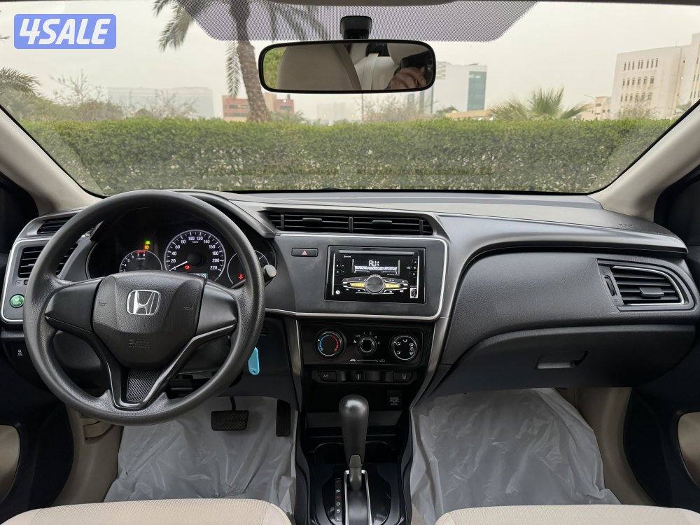 هوندا سيتي موديل 2019 بحاله الوكاله شرط الفحص7