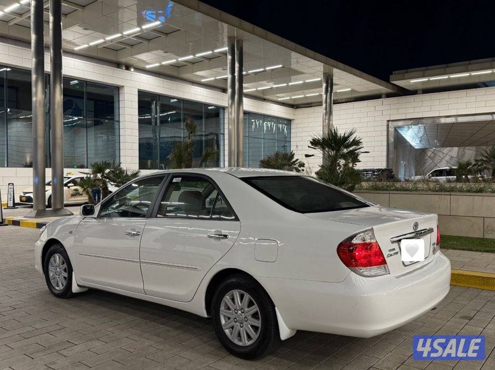 للبيع تويوتا كامري موديل2006 اربعه سلندر4