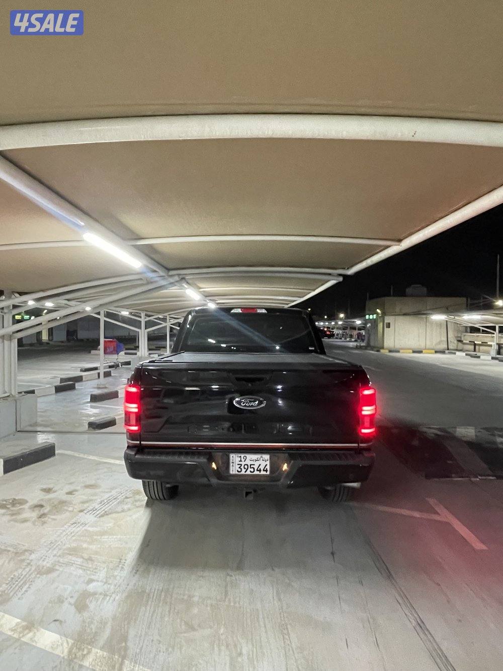 Ford F-150 Lariat 4x4 وانيت فورد0