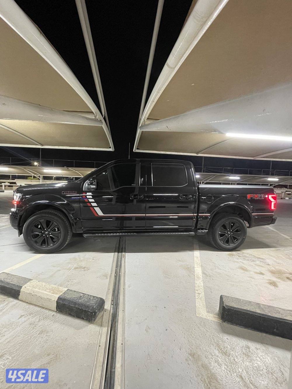 Ford F-150 Lariat 4x4 وانيت فورد1