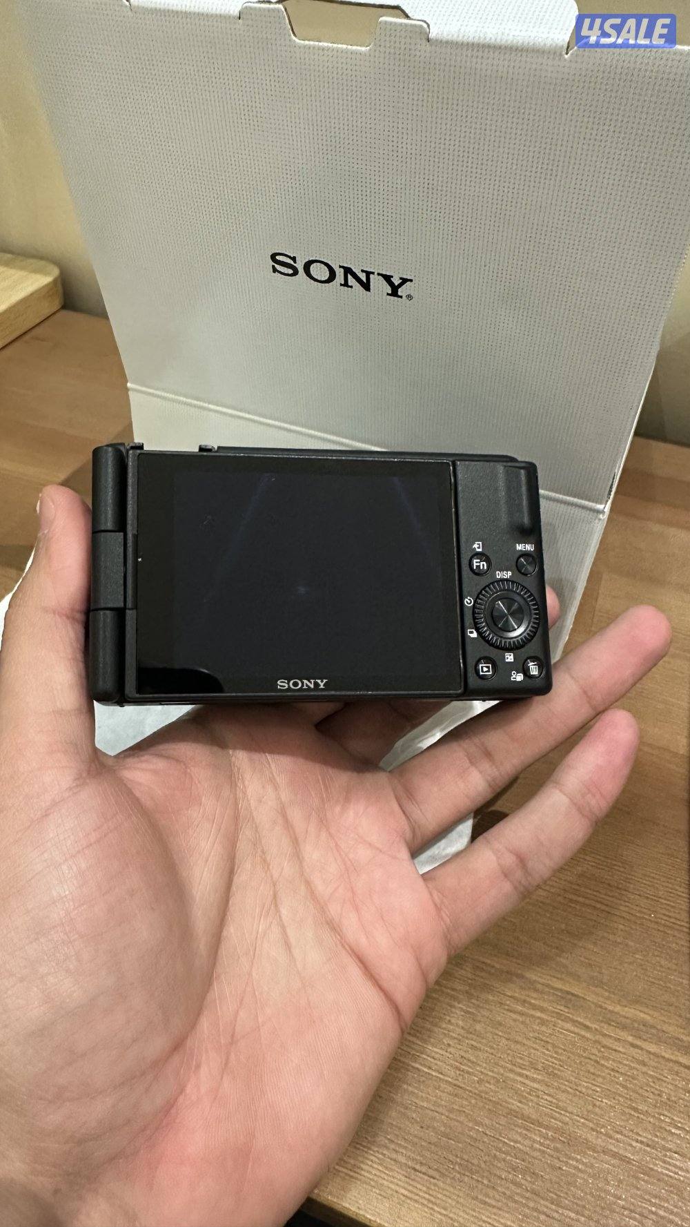 كاميرا سوني احترافية جديدة بالكرتون غير مستخدمة sony zv-1f brand new..11