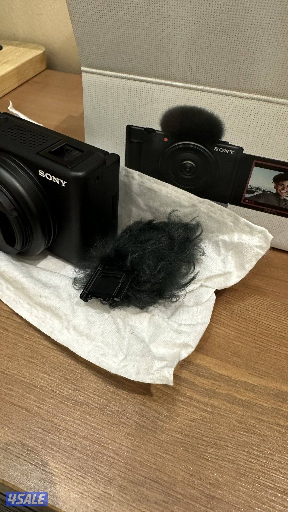 كاميرا سوني احترافية جديدة بالكرتون غير مستخدمة sony zv-1f brand new..13