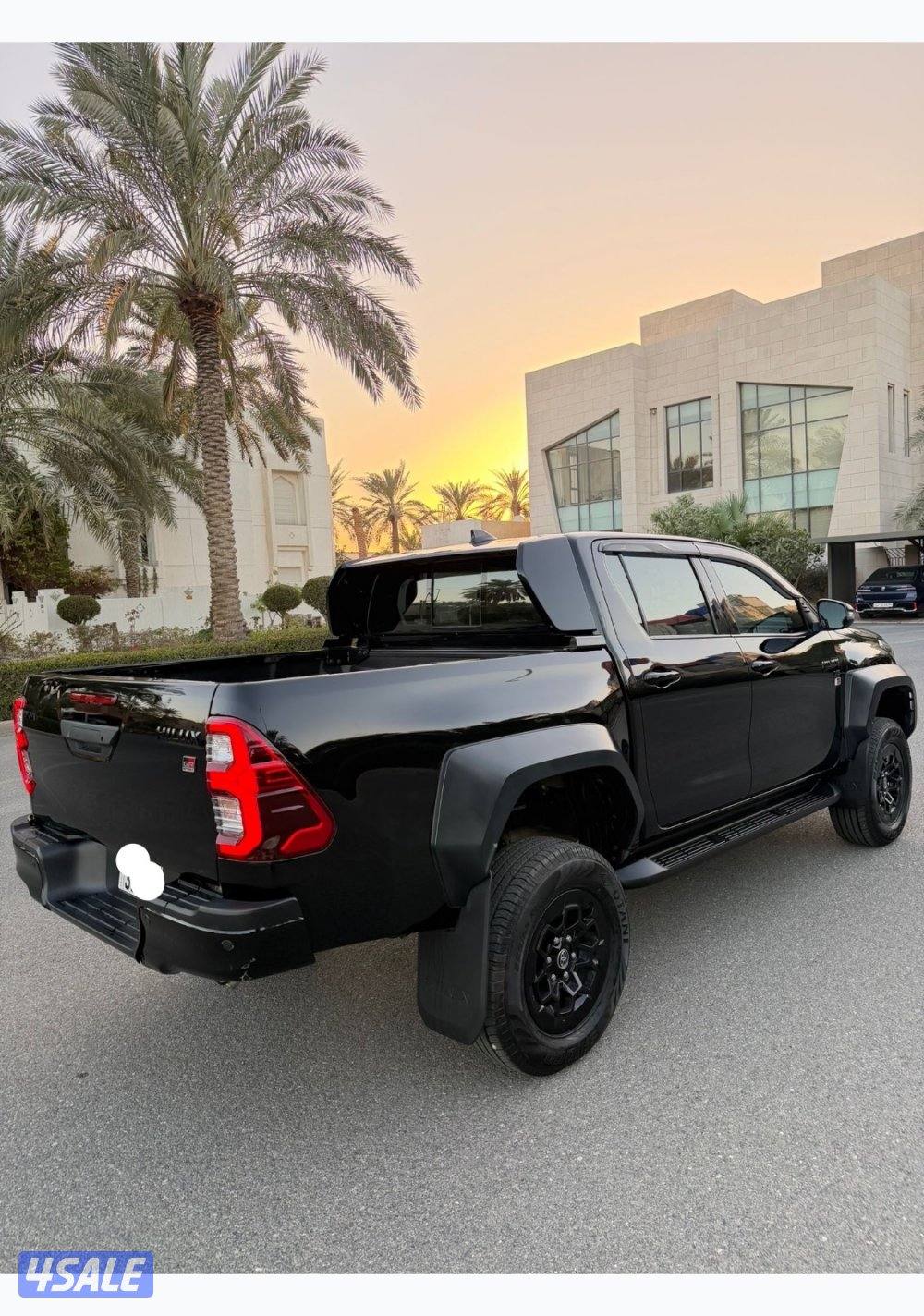 للبيع هايلكس GR - صبغ وكاله - عداد ٩٩الف3