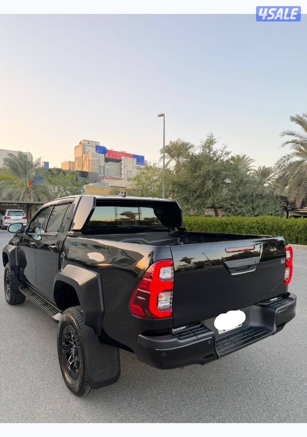 للبيع هايلكس GR - صبغ وكاله - عداد ٩٩الف4