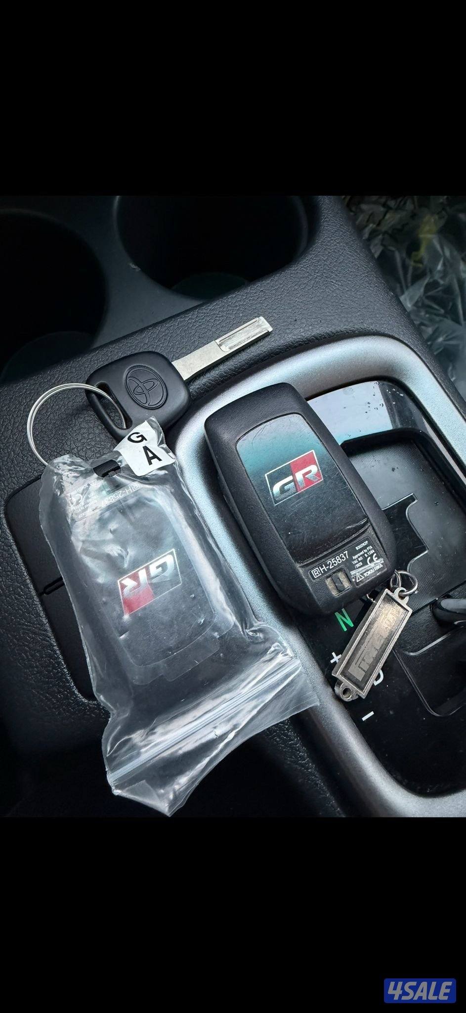 للبيع هايلكس GR - صبغ وكاله - عداد ٩٩الف9