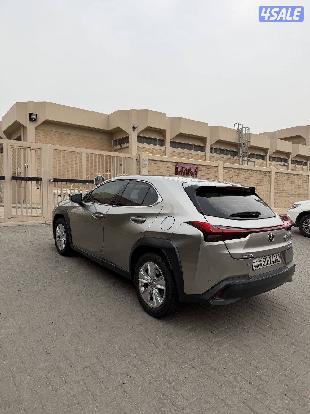 لكزس UX صبغ الوكالة عداد 130 الساير2