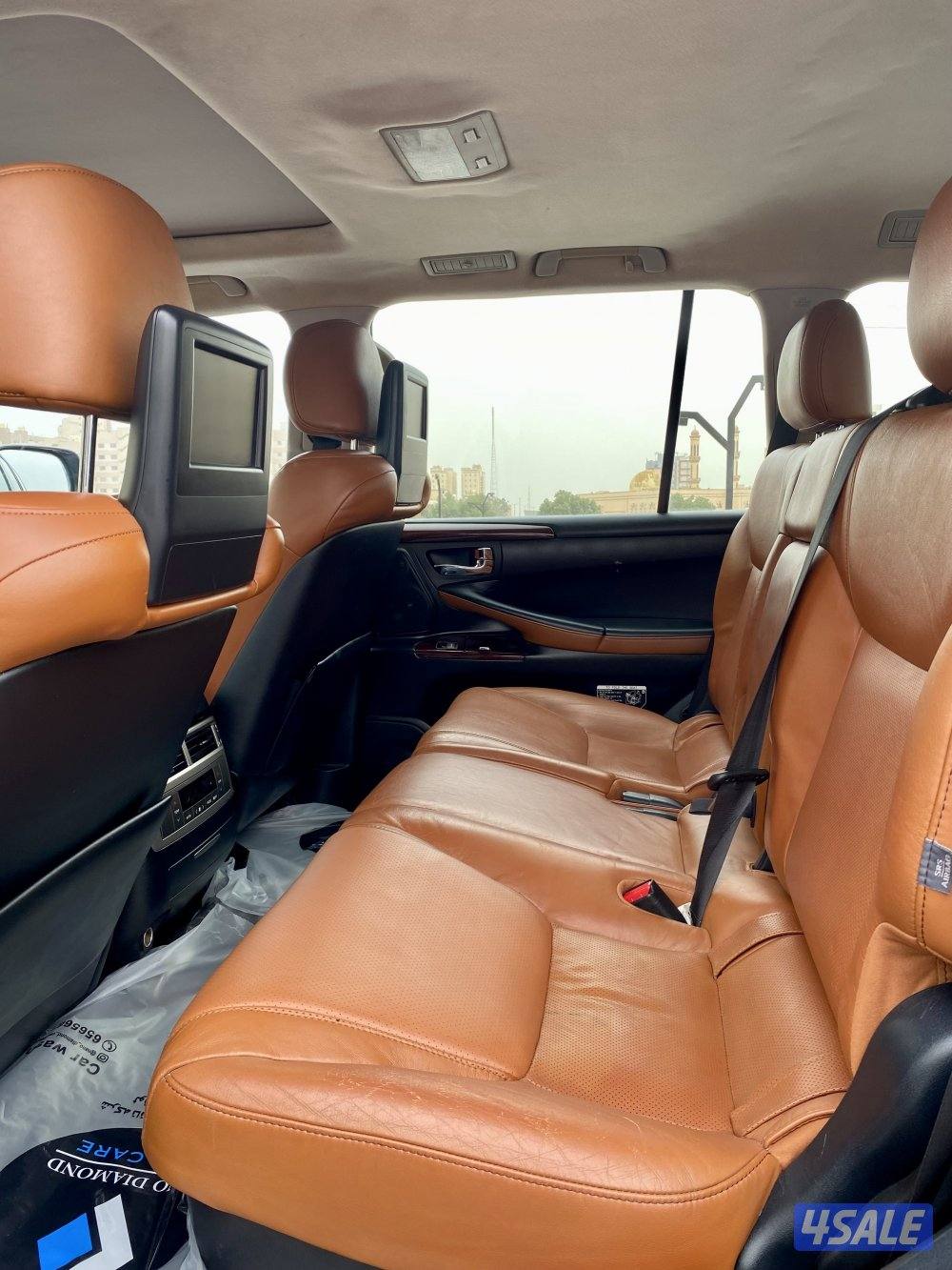 لكزس LX نظيف بحاله ممتازه7