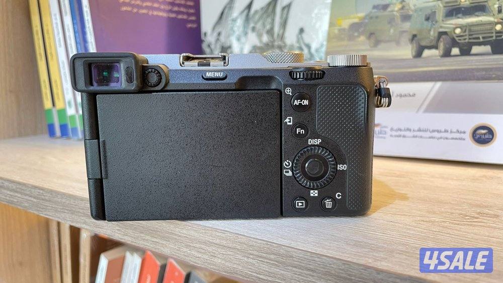 سوني A7ci معا عدسه 28/70 الشتر 20002