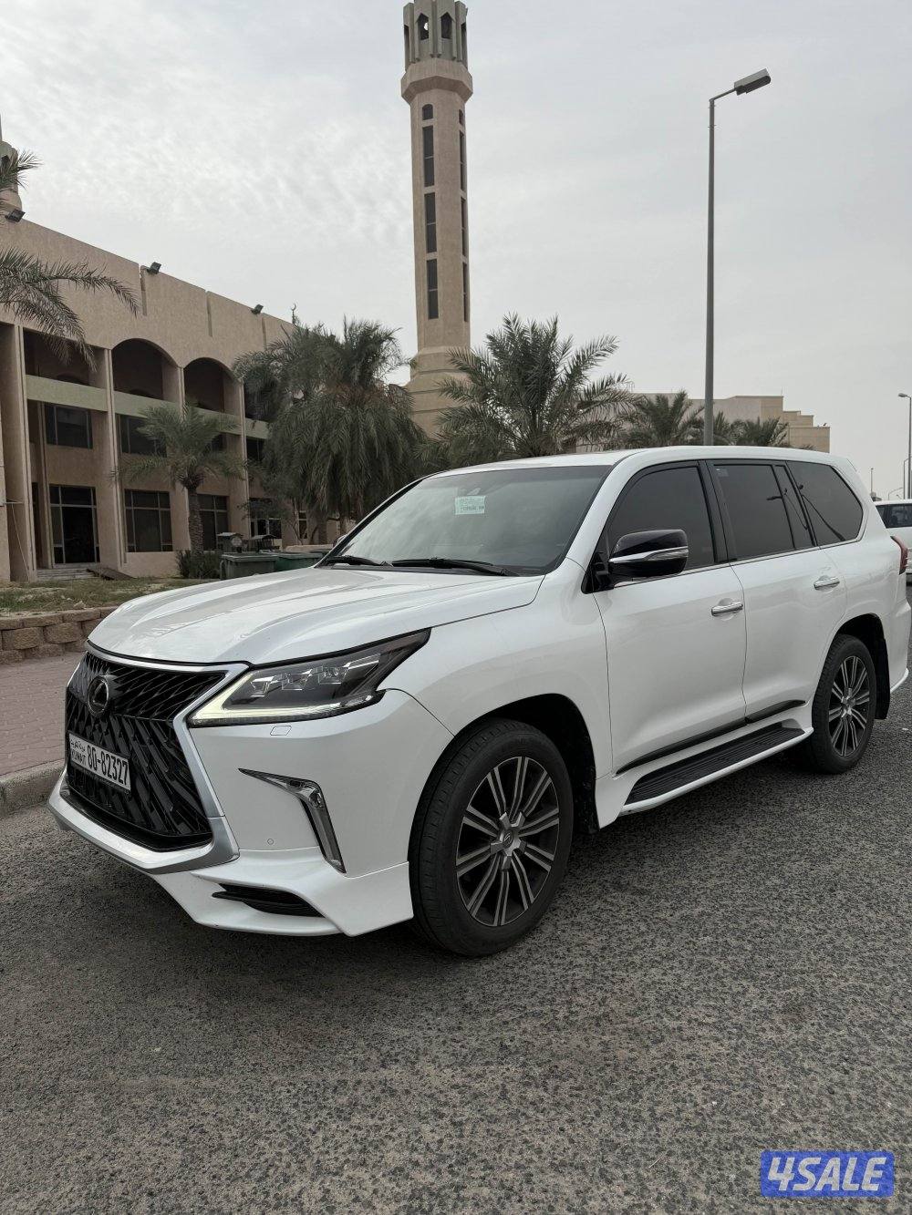 للبيع لكزس ٢٠١٦ الدرجه الاوله2