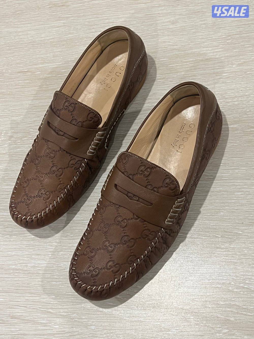 جوتي قوتشي مقاس ٤١0