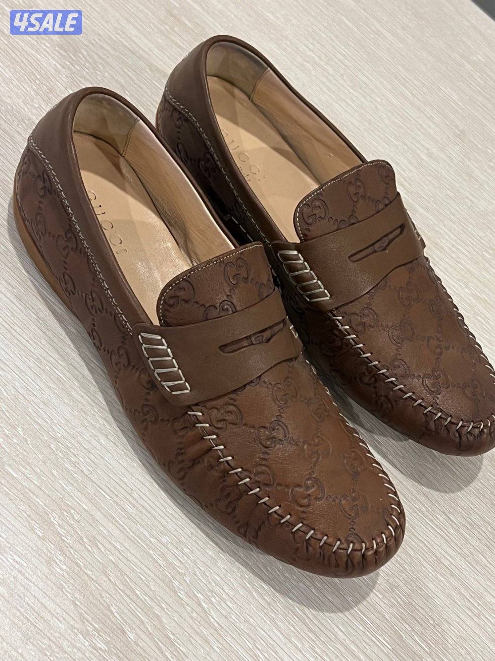 جوتي قوتشي مقاس ٤١1