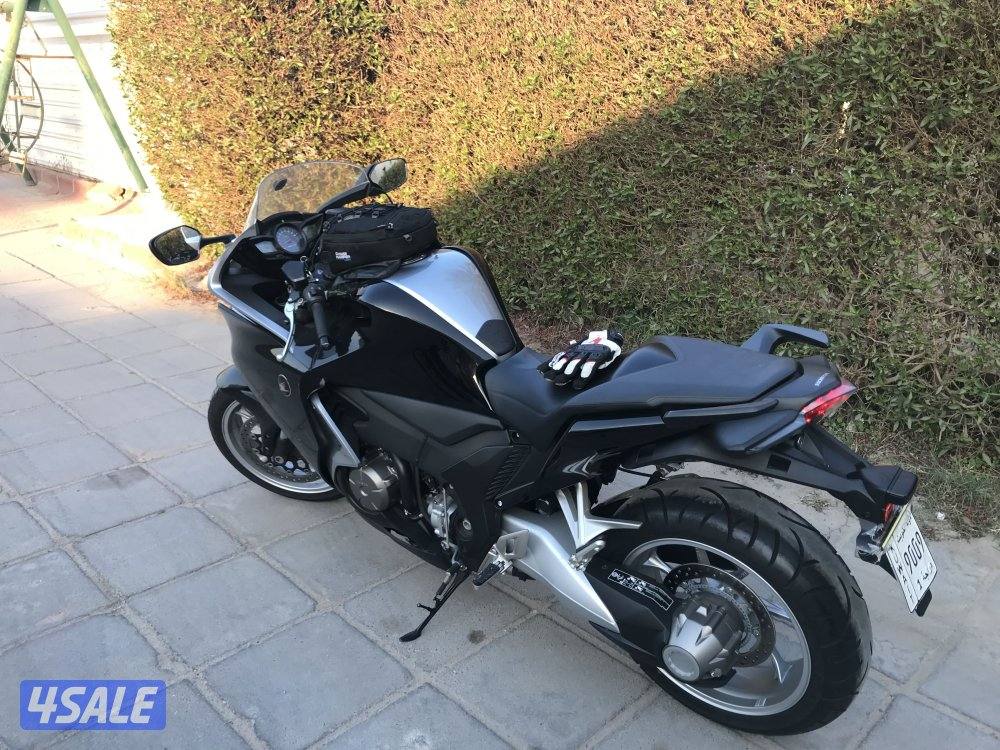 للبيع هوندا VFR1200F1