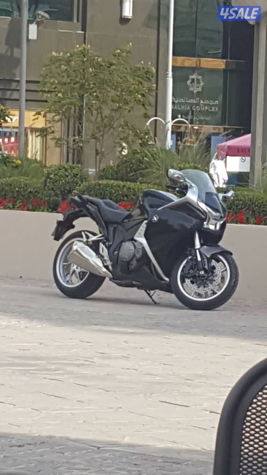 للبيع هوندا VFR1200F0