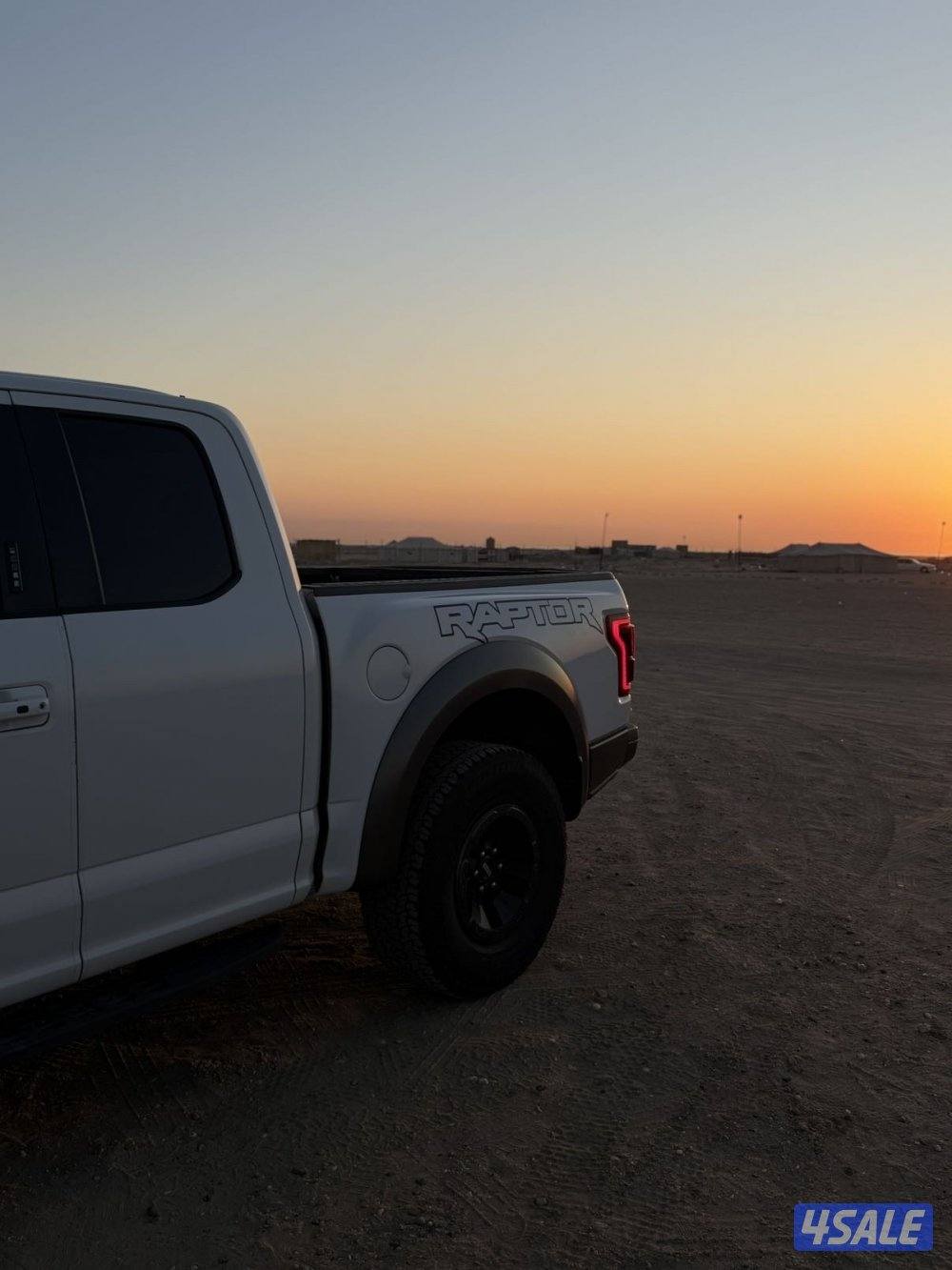 Ford raptor 2018 Twin-Turbo V6  فورد رابتر9