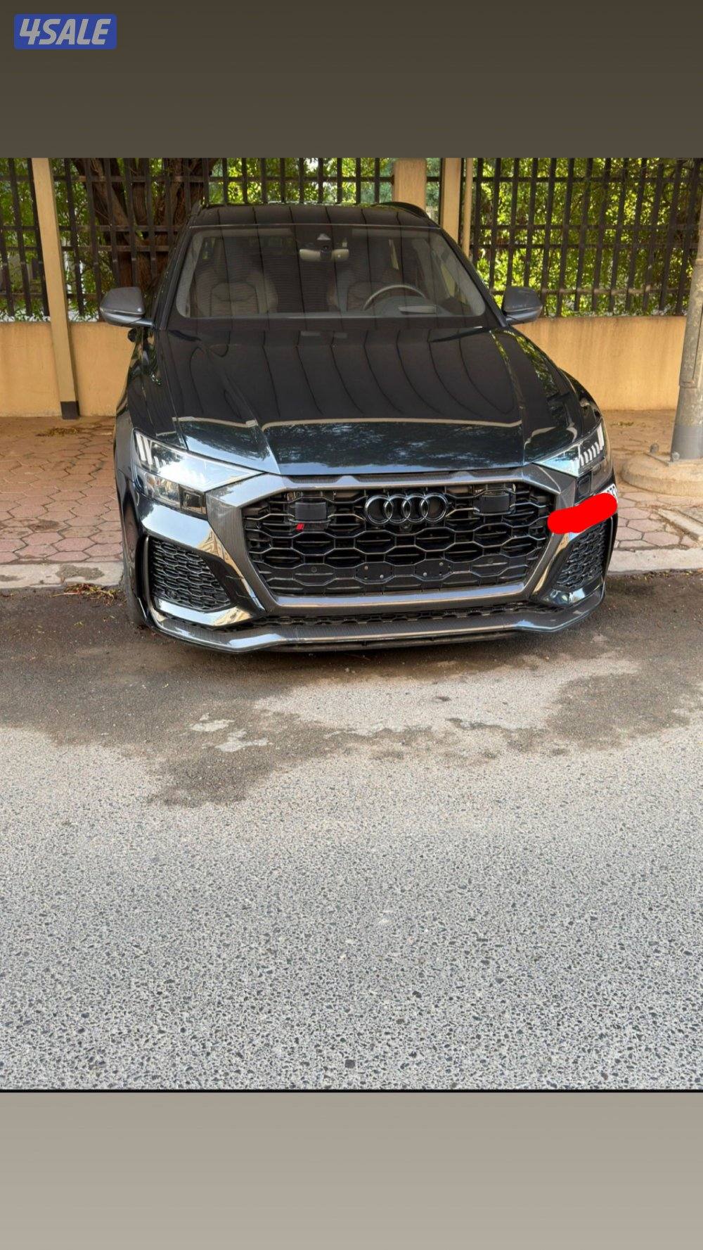 Audi RS Q8 (black edition)0