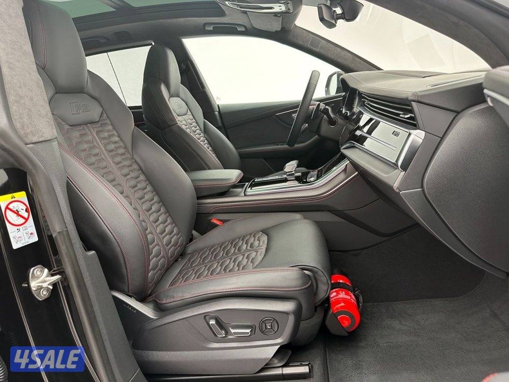 Audi RS Q8 (black edition)4