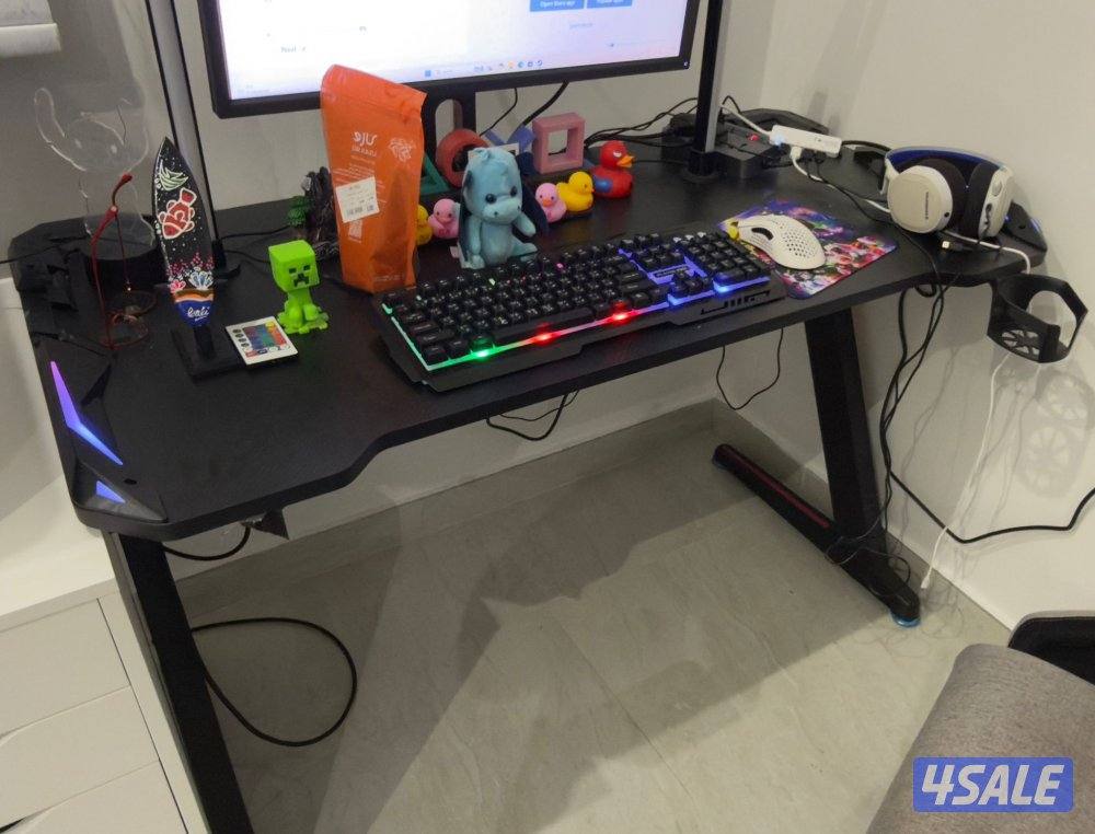 للبيع طاولتين قيمنق بحالة ممتازة ونظيفة جداً حالياً4