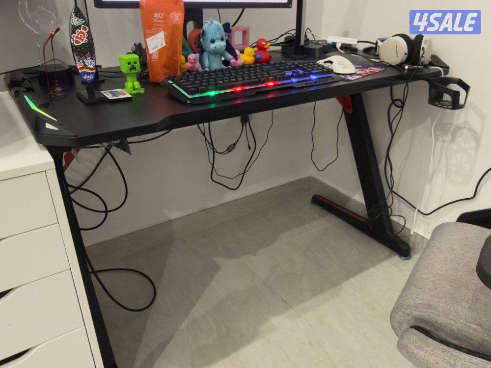 للبيع طاولتين قيمنق بحالة ممتازة ونظيفة جداً حالياً3