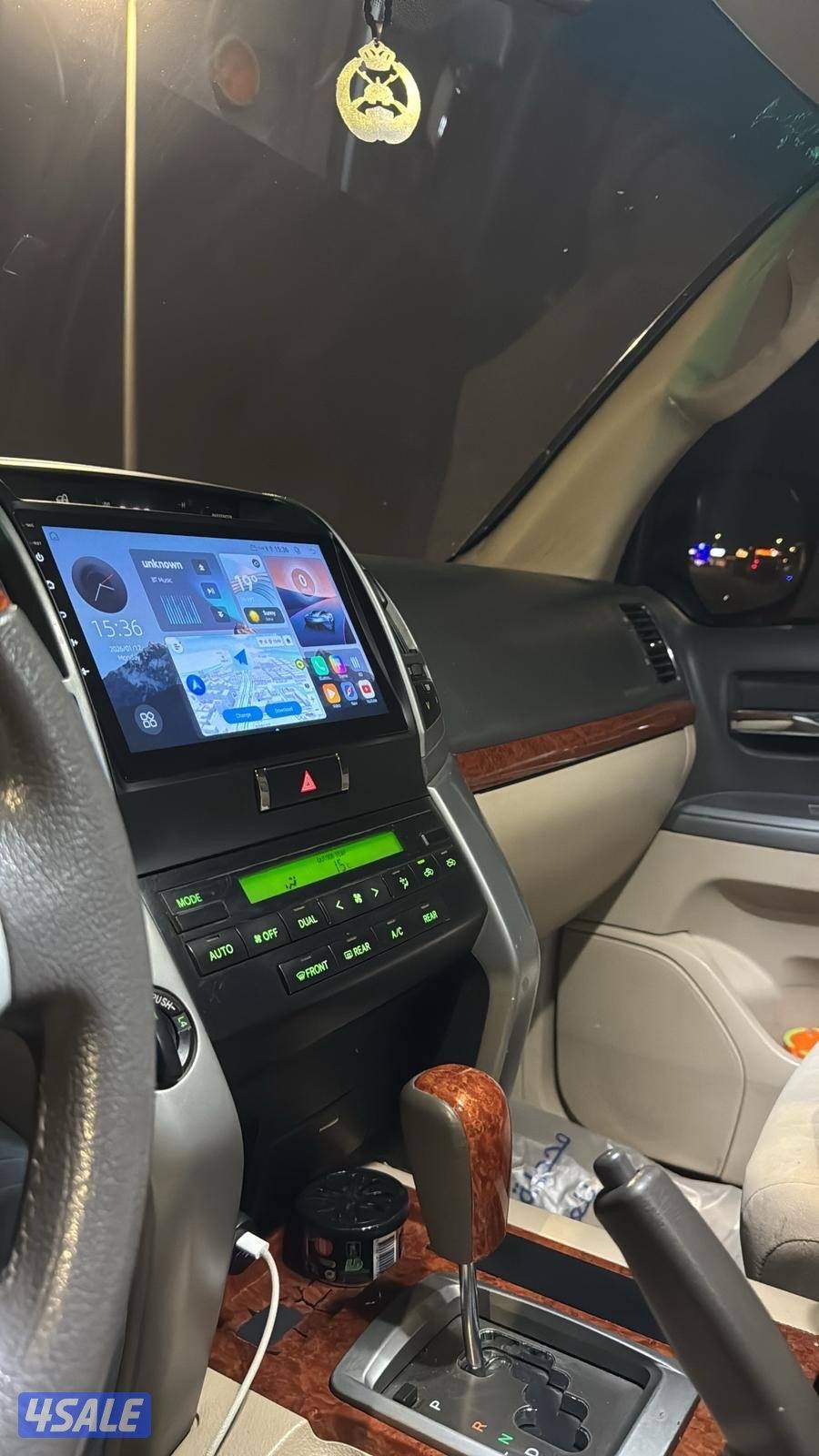 للبيع لاندكروزر موديل 2012 اللون ذهبي6