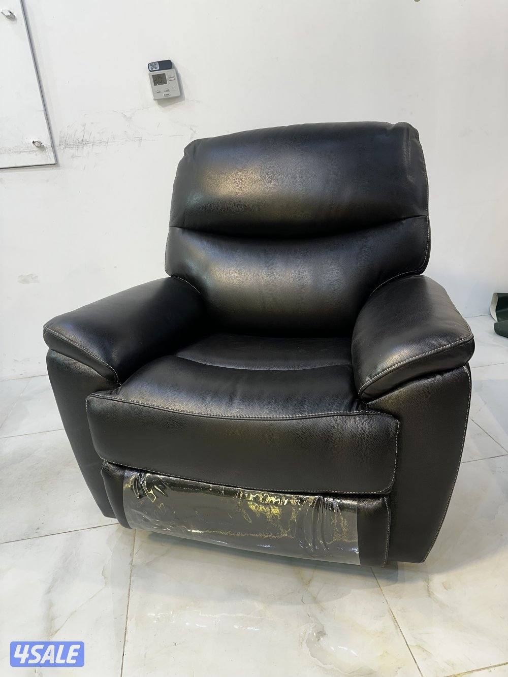 للبيع كرسي هزاز مريح جداً2