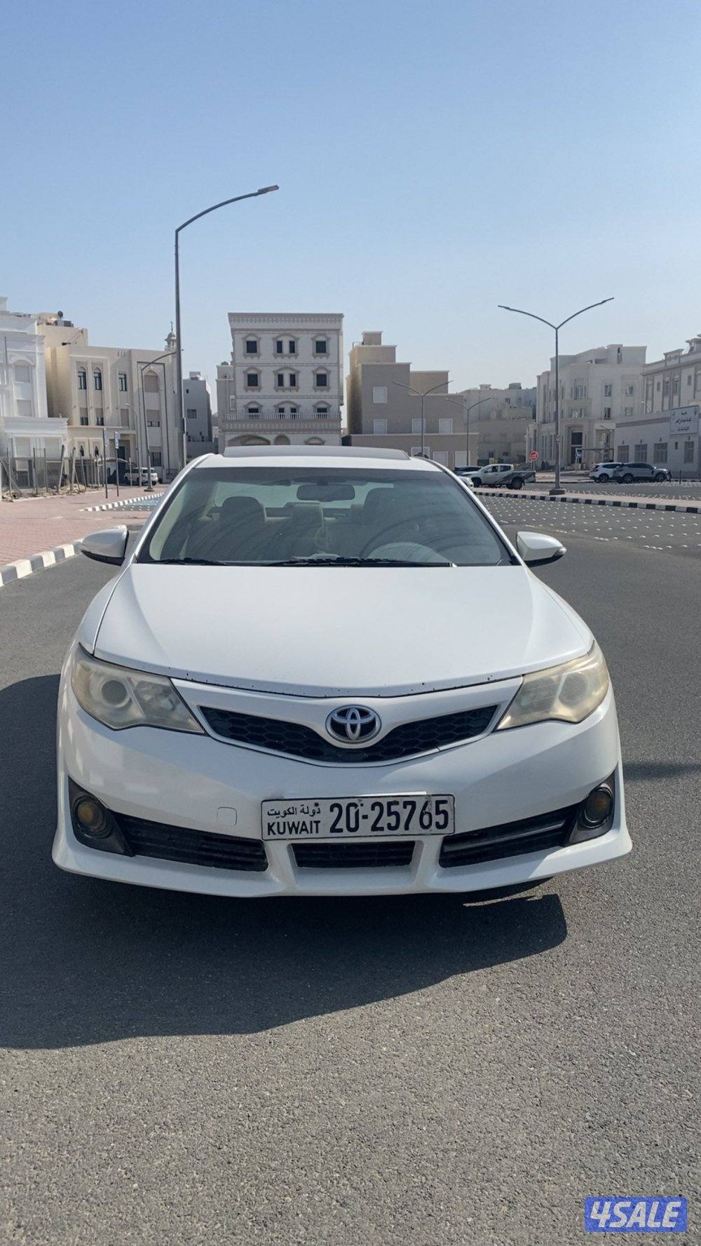 للبيع كامري 2012 GLX0