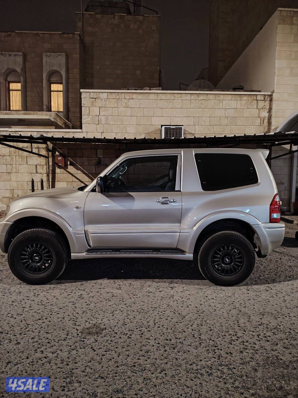 2005 3 doors 240000km/h2