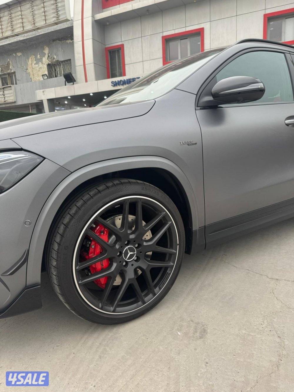 Mercedes - Benz GLA45 AMG4