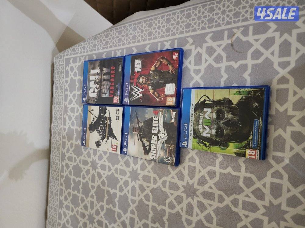 الشرطه بلاي ستيشن 4 بحاله جديد استخدام اسبوع ممكن تنزيل 3 دينار بس0