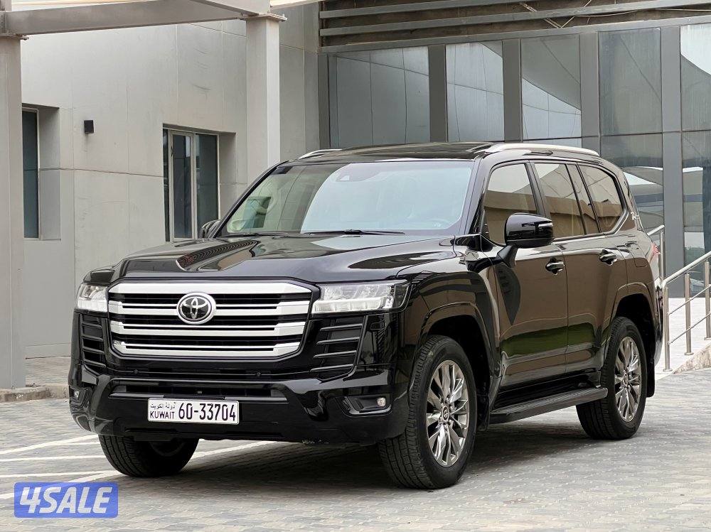 لاندكروزر / توين تيربو / ٢٠٢٢ / عداد ٩ الاف0