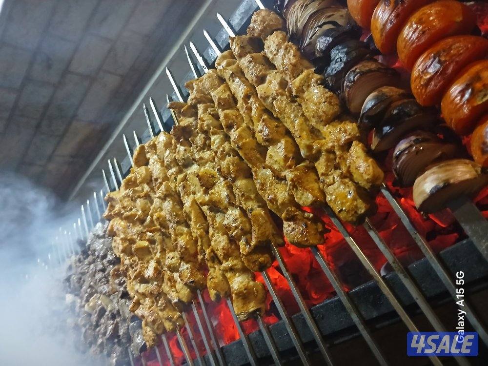 مشويات الشيف رافع المتنقلة0