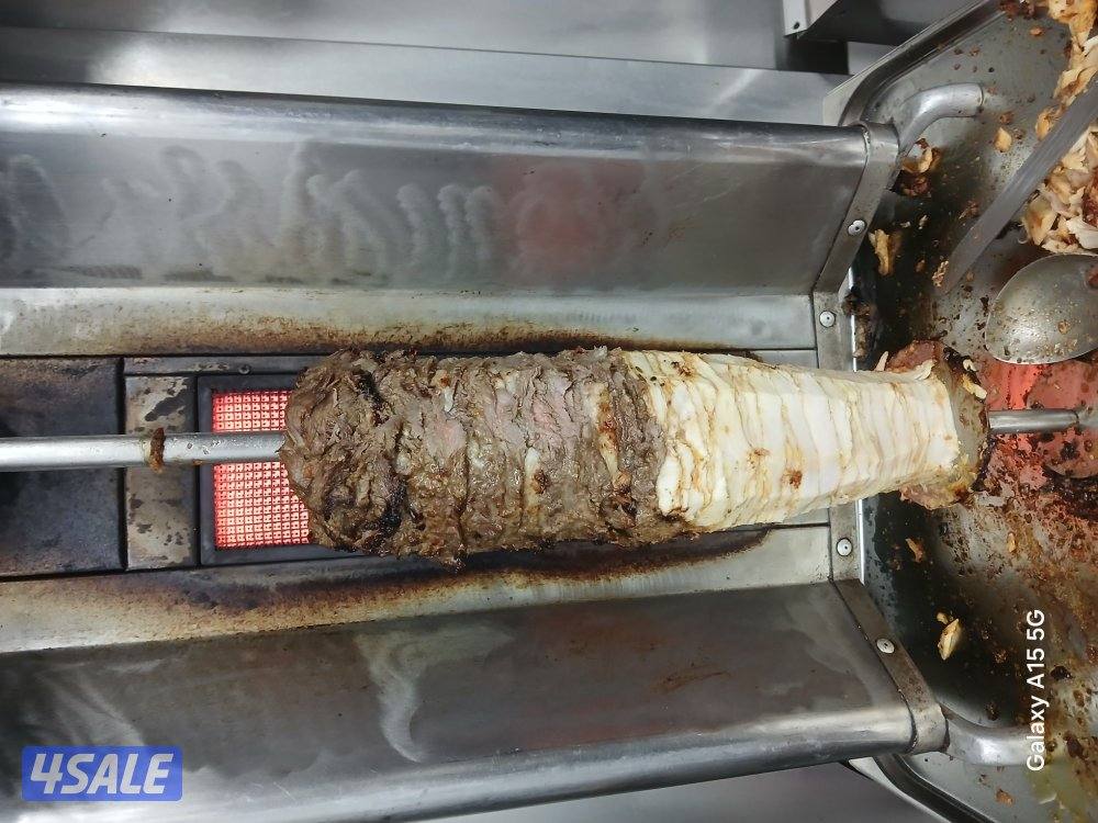 مشويات الشيف رافع المتنقلة6