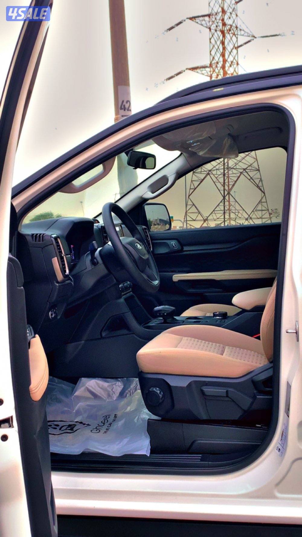 SAL CAR FORD EVEREST km14