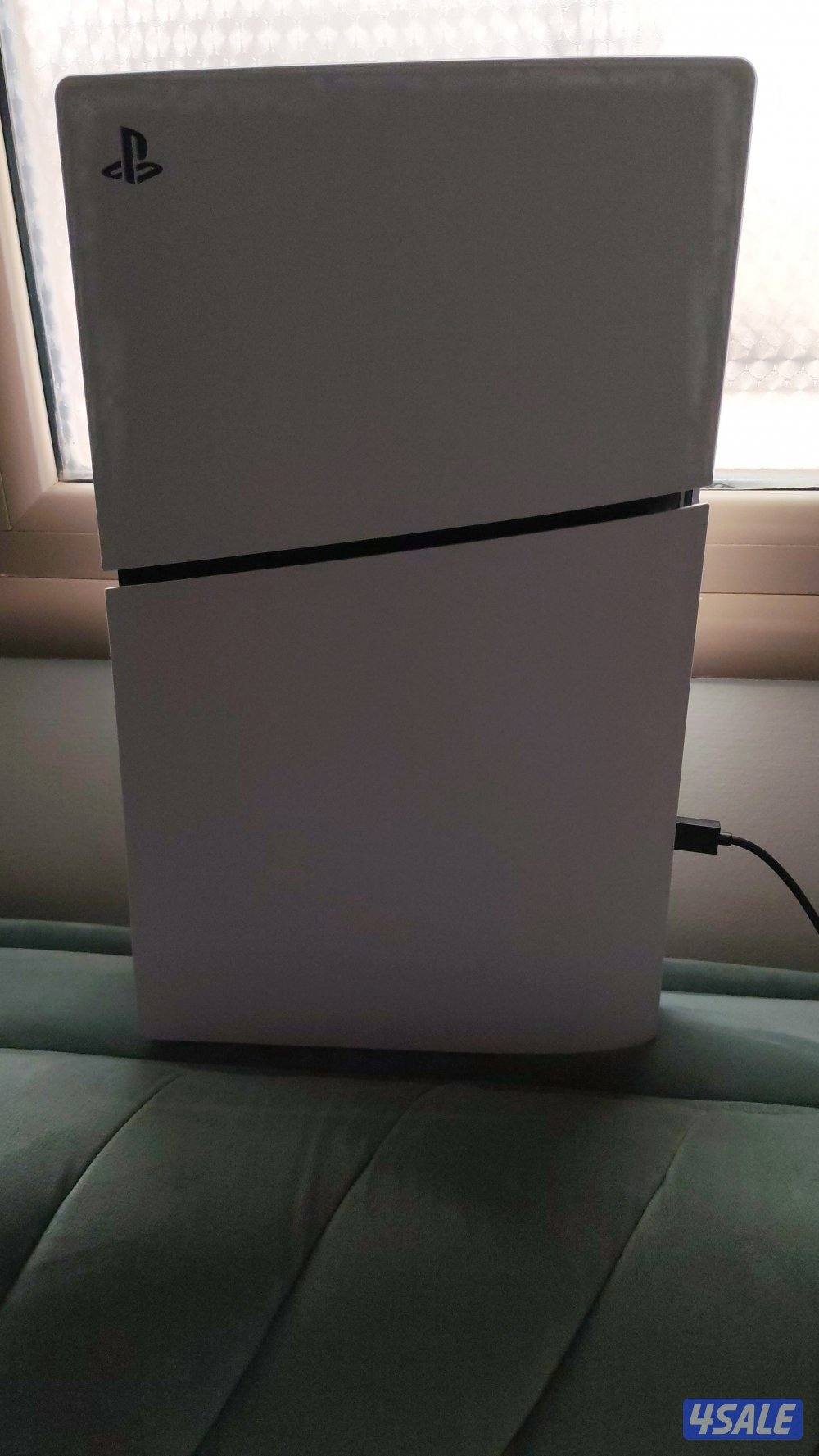 للبيع بلايستيشن ٥ سليم ديجيتال استعمال شهر نظيفه جدا3