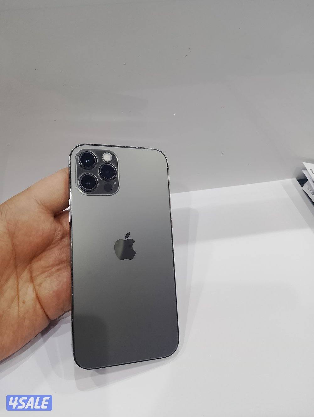 ايفون 12pro جيجا 256 اسود2