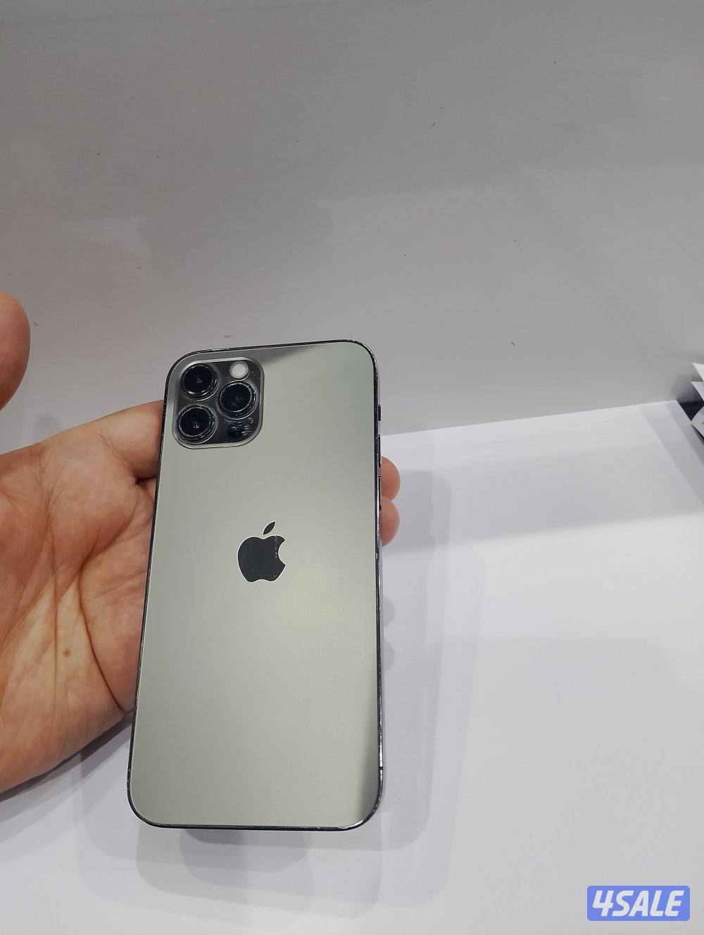 ايفون 12pro جيجا 256 اسود3