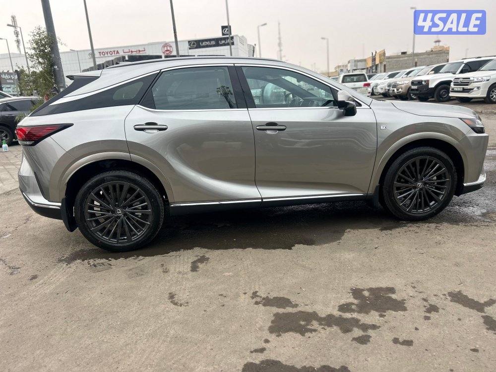 لكزس TURBO -RX350
موديل 2025
اصفار
وارد الساير.شاشة اماميه 14 انش3