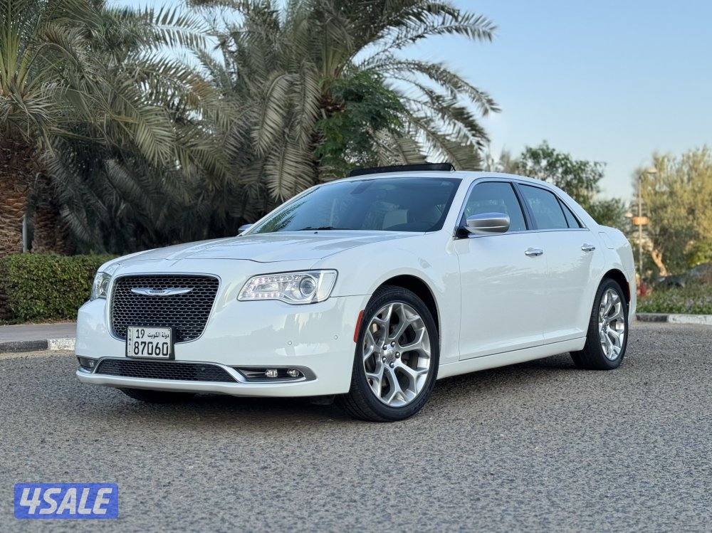 كرايزلر 300C موديل 2021 - فل أوبشن - ماشي 11 ألف0