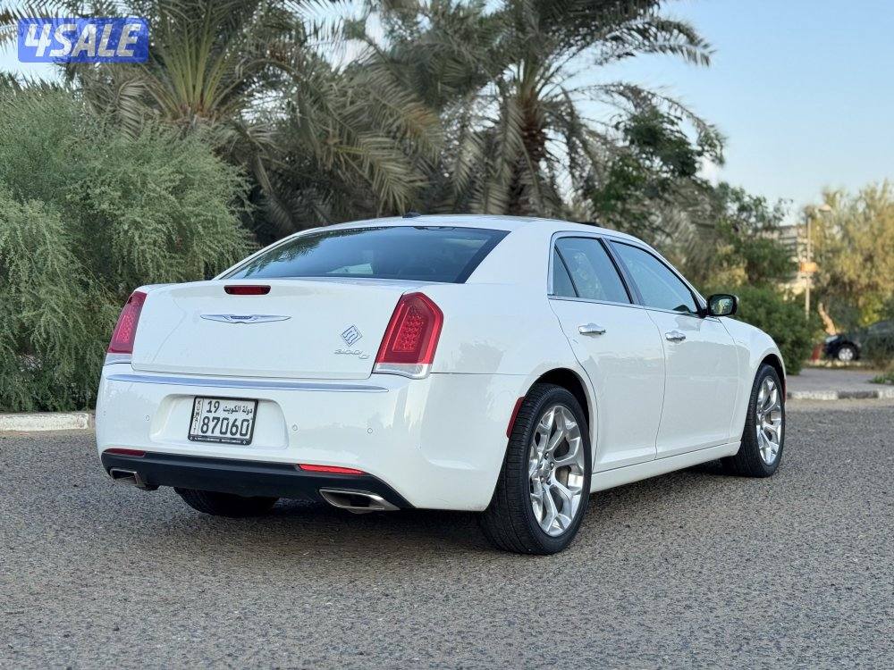 كرايزلر 300C موديل 2021 - فل أوبشن - ماشي 11 ألف4