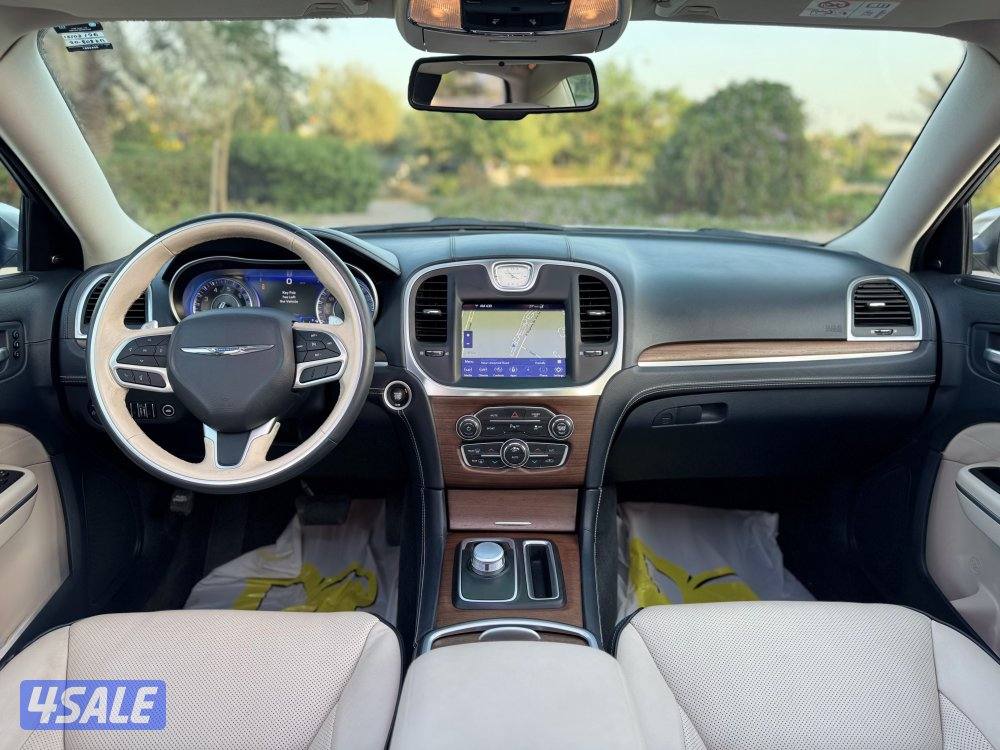 كرايزلر 300C موديل 2021 - فل أوبشن - ماشي 11 ألف10