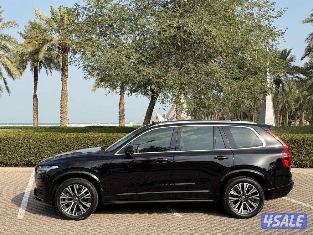 VOLVO XC90 / 2022 . B5 AWD4