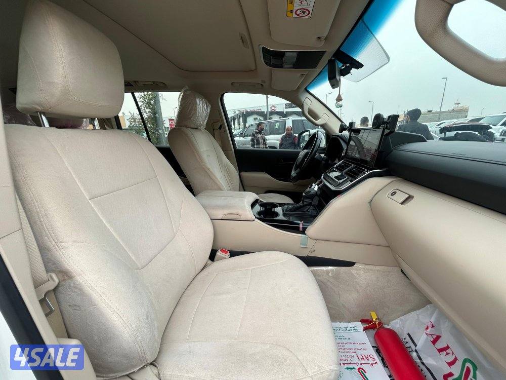 تويوتا لاند كروزر GX.R AERO
 twin turbo.V6
موديل 2023
ماشى 48.000 k.m5