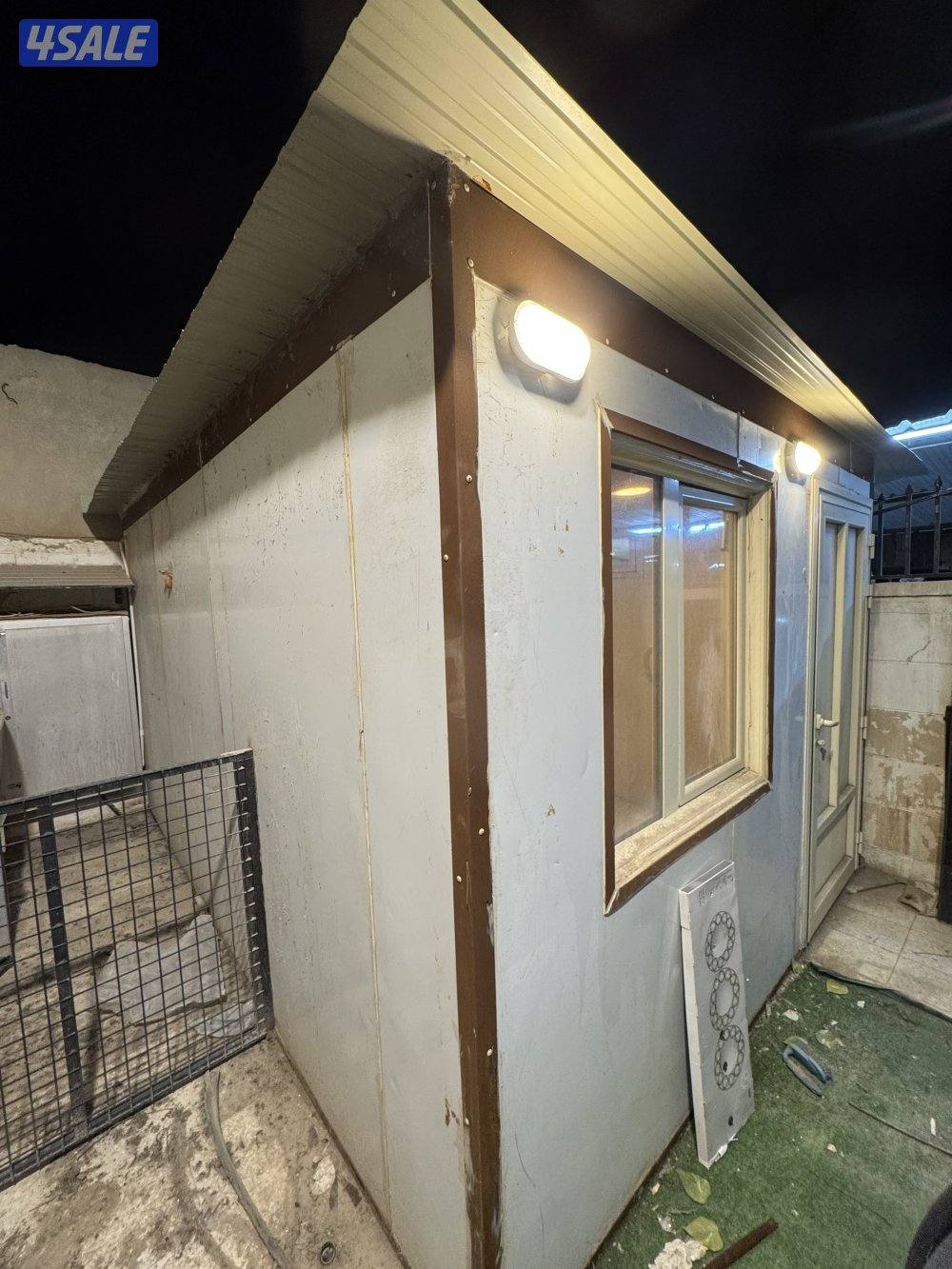 للبيع غرفة ساندوتش بانيل ٣/٤3