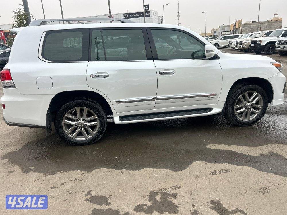 لكزس LX570 s
موديل 2014
ماشى 265.000 k.m 
وارد الخليج .اصباغ متفرقه3