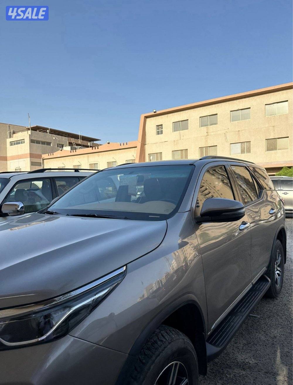 للبيع جيب فورتنر ٢٠٢٤ الساير فل بدون فتحة ٦ سلندر دبل قير2