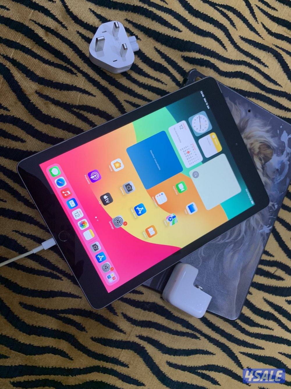 ايباد ابل 6 السادس 128 قيقا خط شريحة نظيف مو مفتوح ولا مصلح3