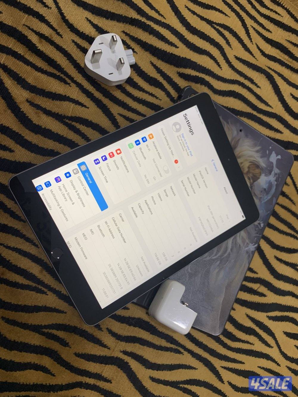 ايباد ابل 6 السادس 128 قيقا خط شريحة نظيف مو مفتوح ولا مصلح5