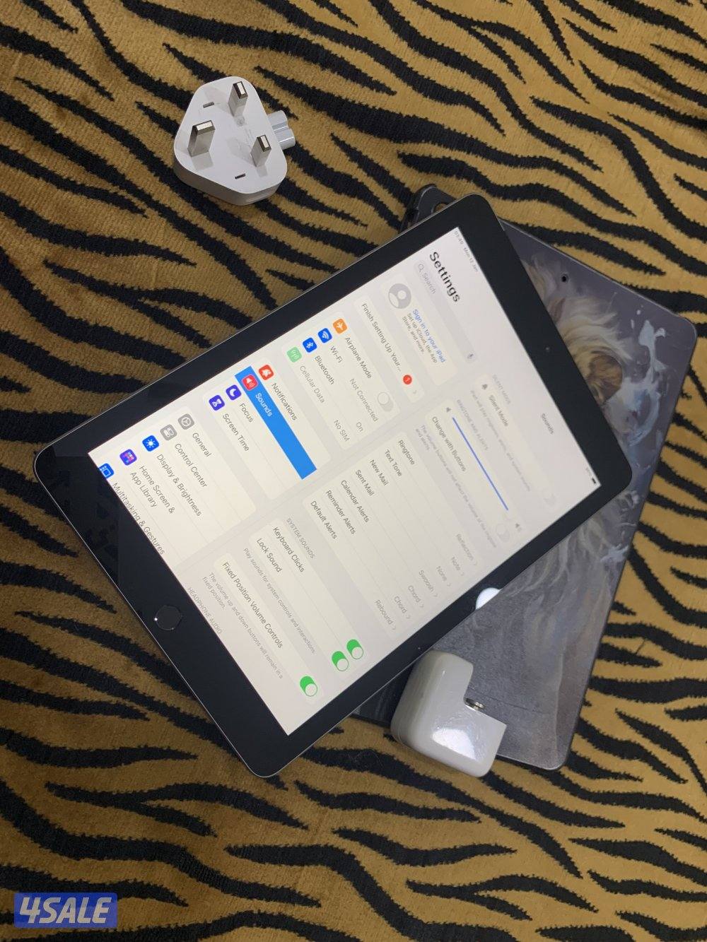 ايباد ابل 6 السادس 128 قيقا خط شريحة نظيف مو مفتوح ولا مصلح6