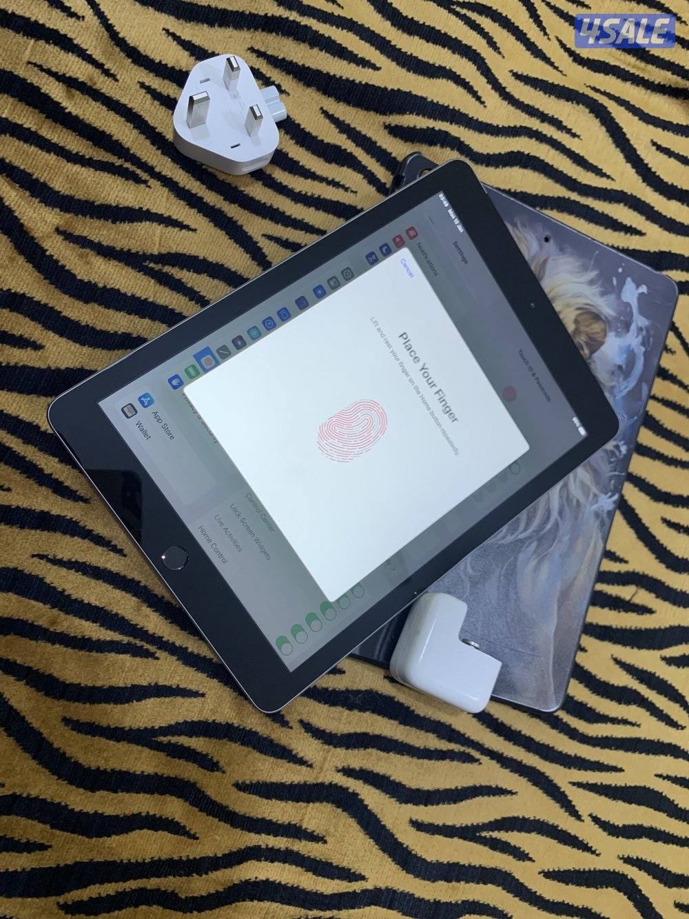 ايباد ابل 6 السادس 128 قيقا خط شريحة نظيف مو مفتوح ولا مصلح7